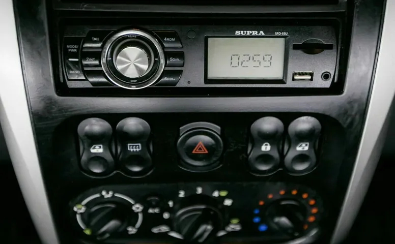 Nissan almera