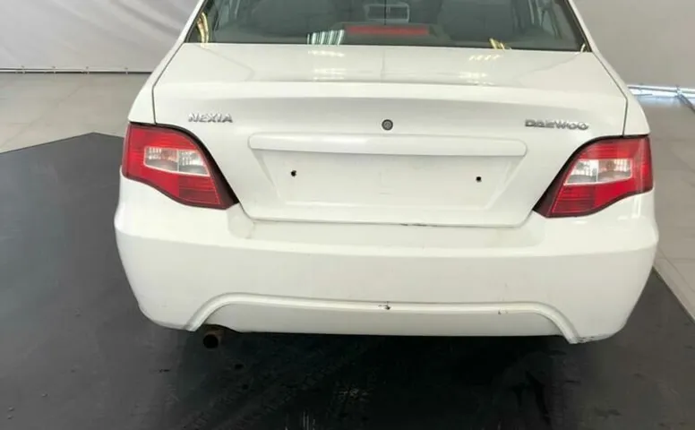 Daewoo NEXIA 1.5 MT (80 л.с.)