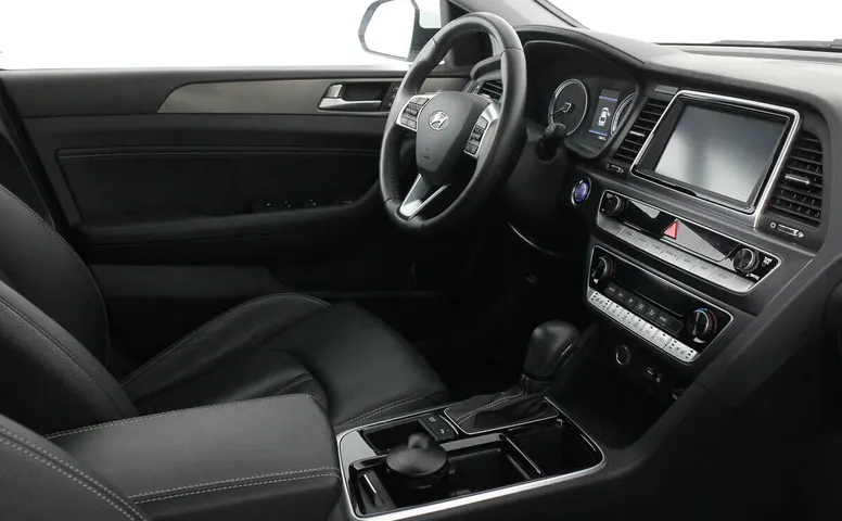 Hyundai Sonata 2.0 АКПП