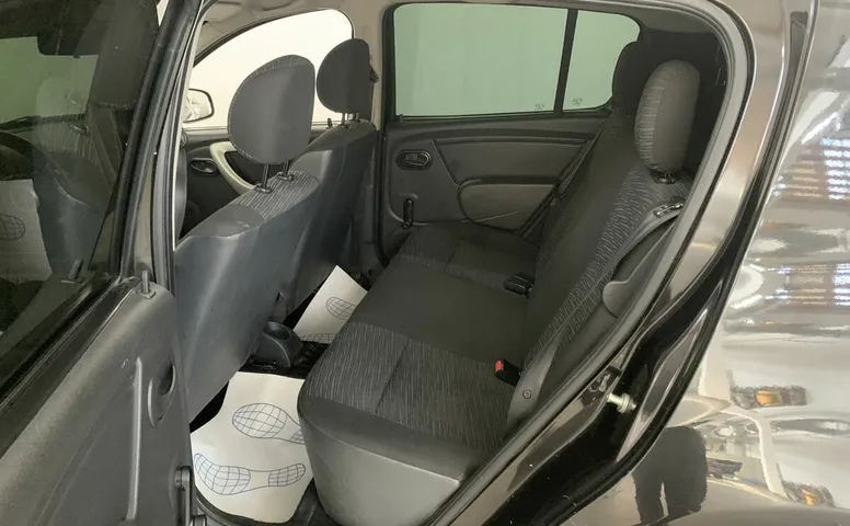 Renault SANDERO 1.4 MT (75 л.с.)