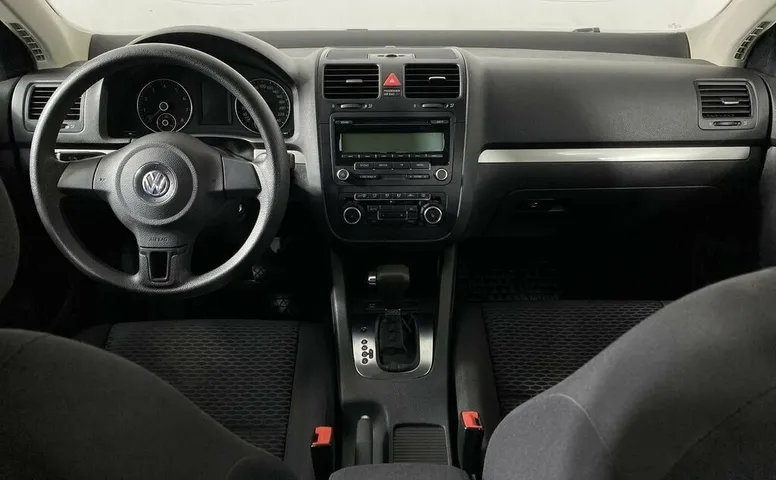 Volkswagen Jetta V