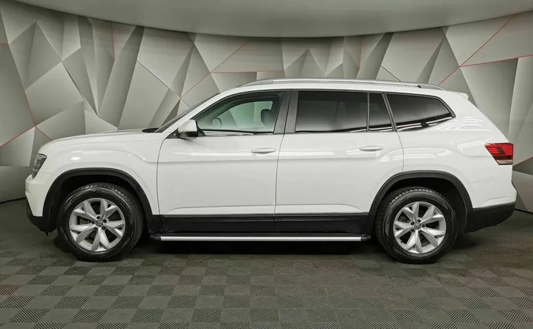 Volkswagen Teramont 2.0T AT 4Motion (220 л.с.) Status Белый