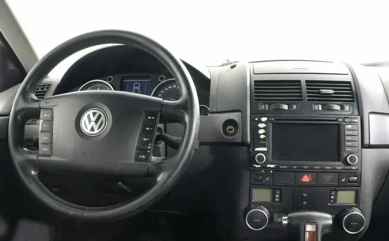 Volkswagen Touareg 3.2 Автомат