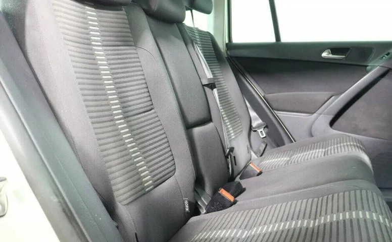 Volkswagen Tiguan 2.0 Автомат