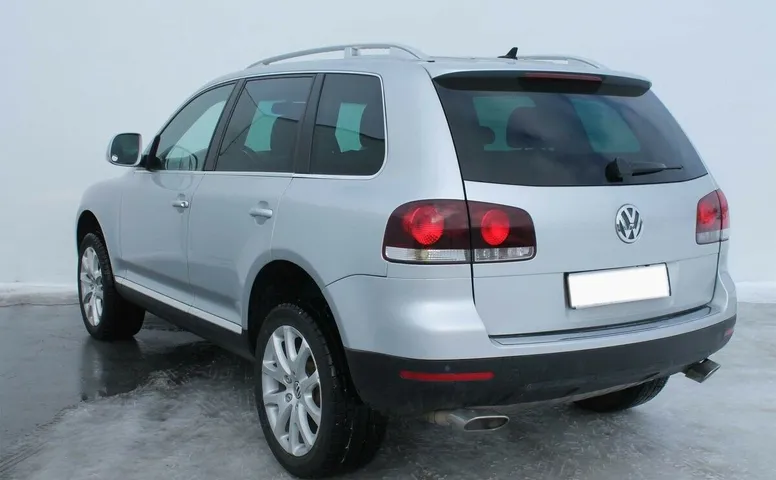 Volkswagen Touareg I Рестайлинг