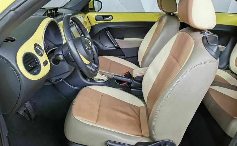 Volkswagen Beetle 1.2 TSI BlueMotion DSG (105 л.с.) Жёлтый