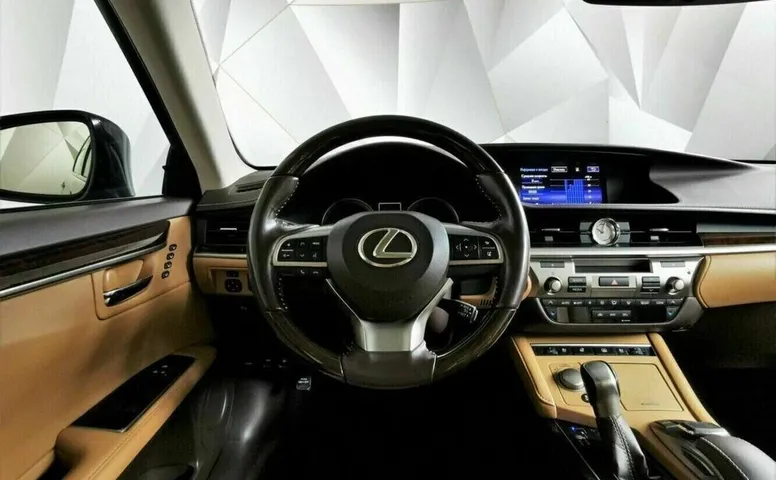 Lexus es