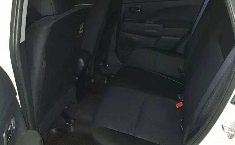 Mitsubishi ASX I