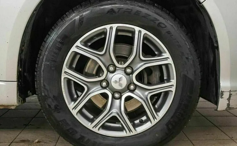 Mitsubishi grandis