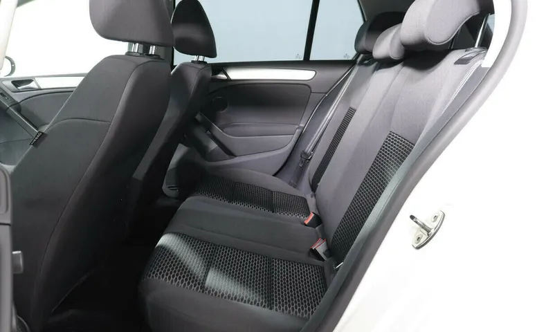 Volkswagen Golf VI