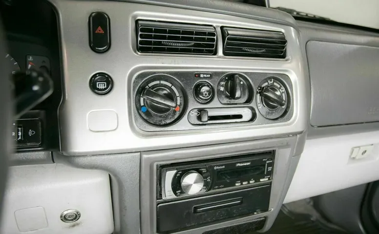 Mitsubishi pajero sport