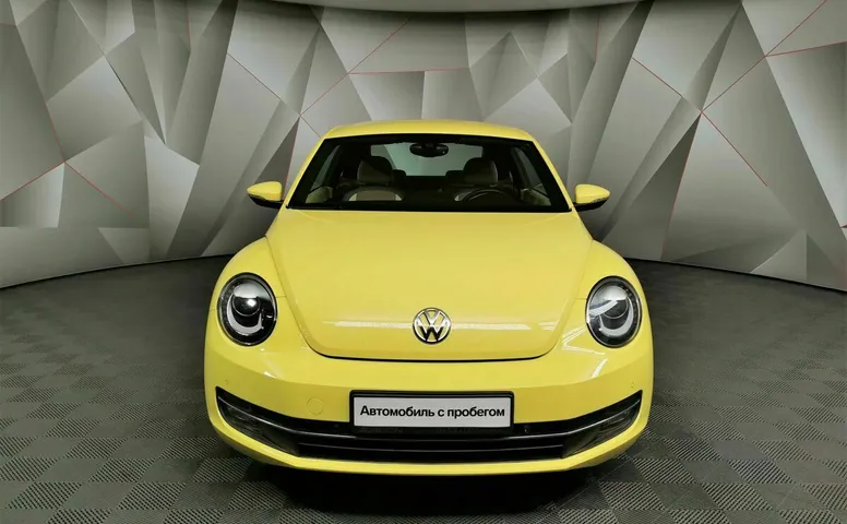 Volkswagen Beetle 1.2 TSI BlueMotion DSG (105 л.с.) Жёлтый