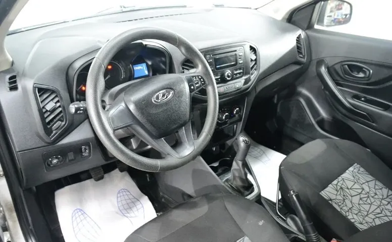 LADA XRAY
