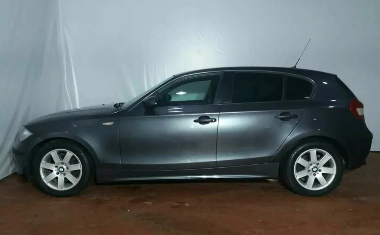 BMW 1ER 118i 2.0 AT (129 л.с.)