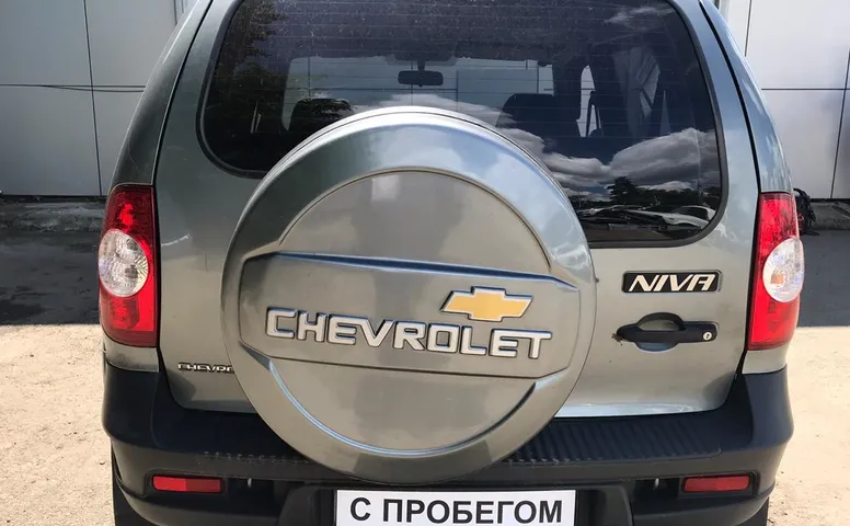 Chevrolet NIVA 1.7 MT (80 л.с.) 4WD