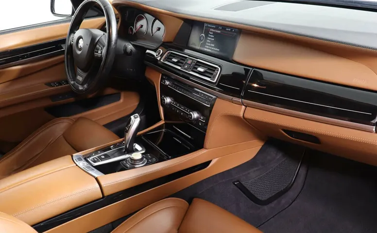 BMW 7 серия