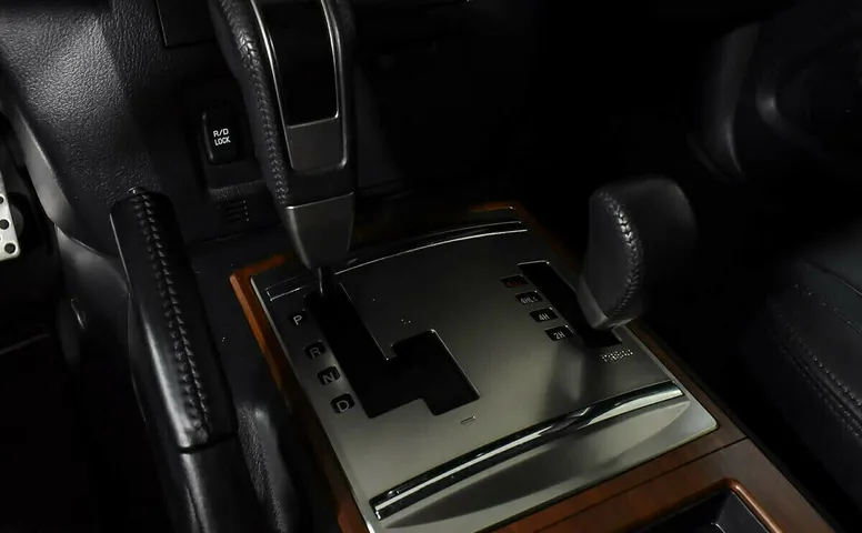 Mitsubishi Pajero IV