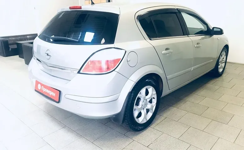 Opel Astra H