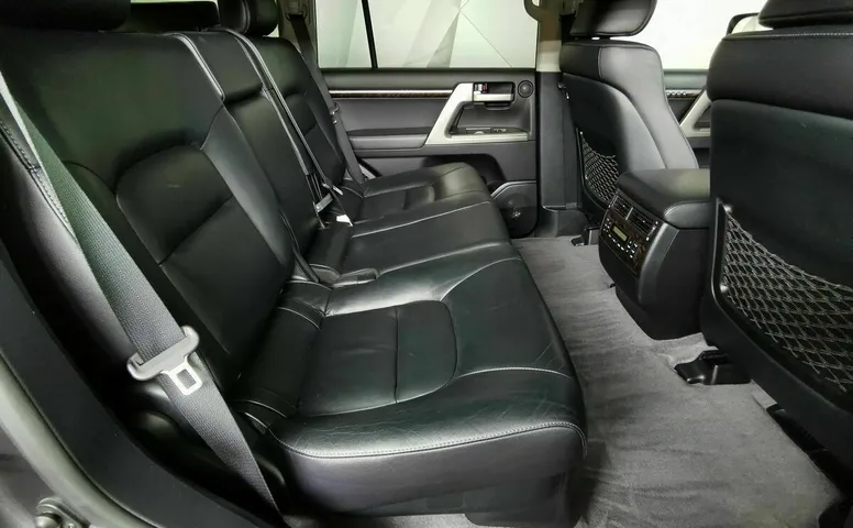 Toyota Land Cruiser 4.7 4WD AT (288 л.с.) Люкс Серый