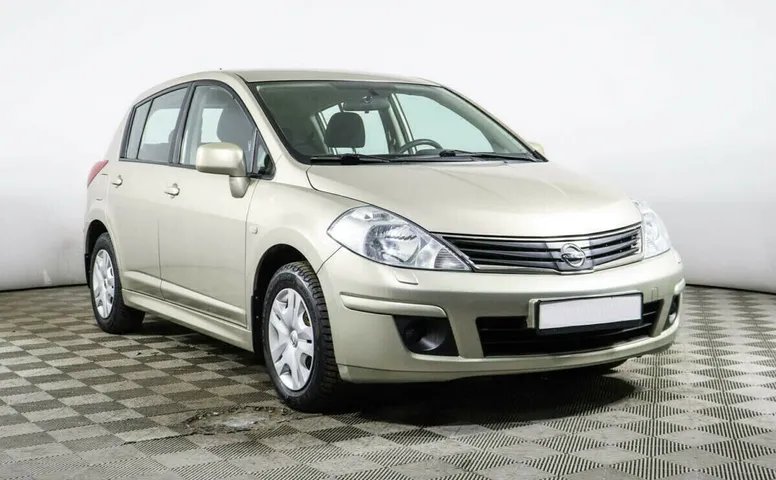 Nissan Tiida I Рестайлинг