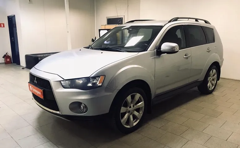 Mitsubishi Outlander II Рестайлинг