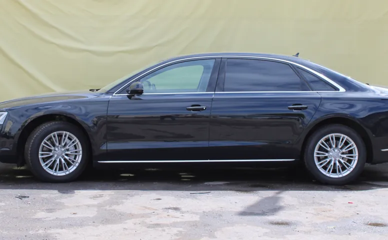 Audi A8 3.0 AT (310 л.с.) 4WD