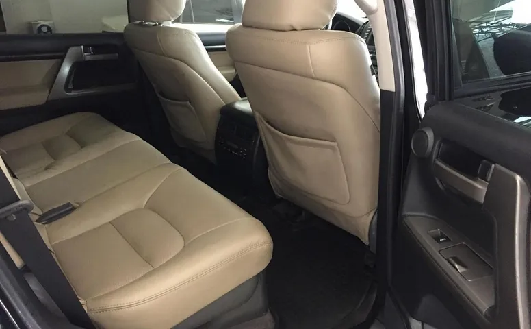 Toyota Land Cruiser 200 Series