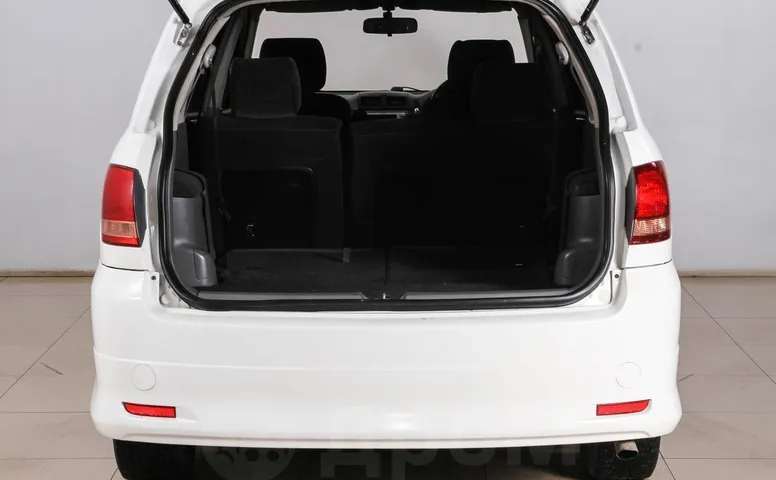 Toyota Ipsum, 2 поколение