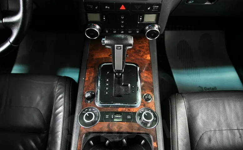 Volkswagen Touareg, 1 поколение, рестайлинг