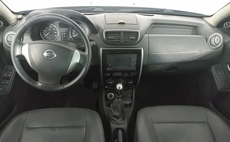 Nissan Terrano III (D10)