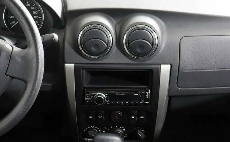 Nissan Almera III (G15)