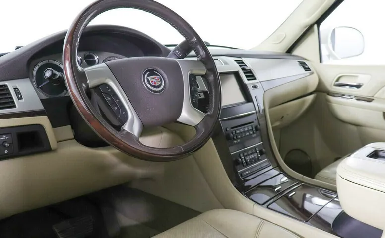 Cadillac Escalade III