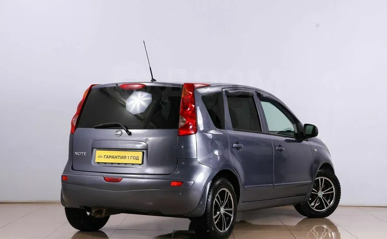 Nissan Note, 1 поколение
