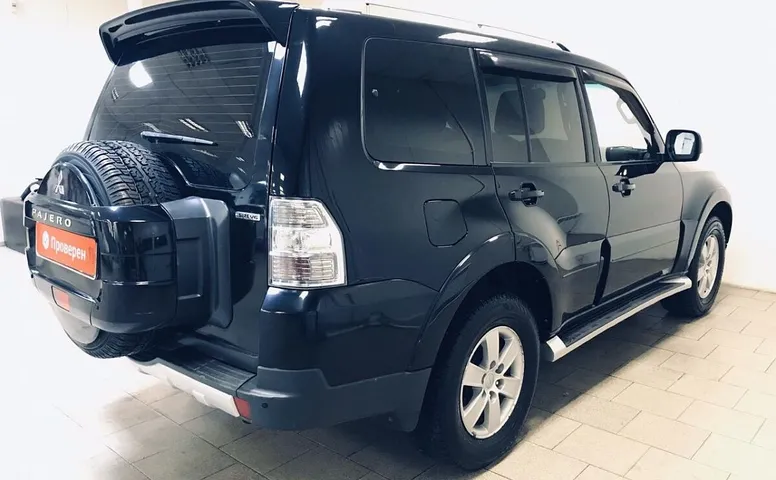 Mitsubishi Pajero IV