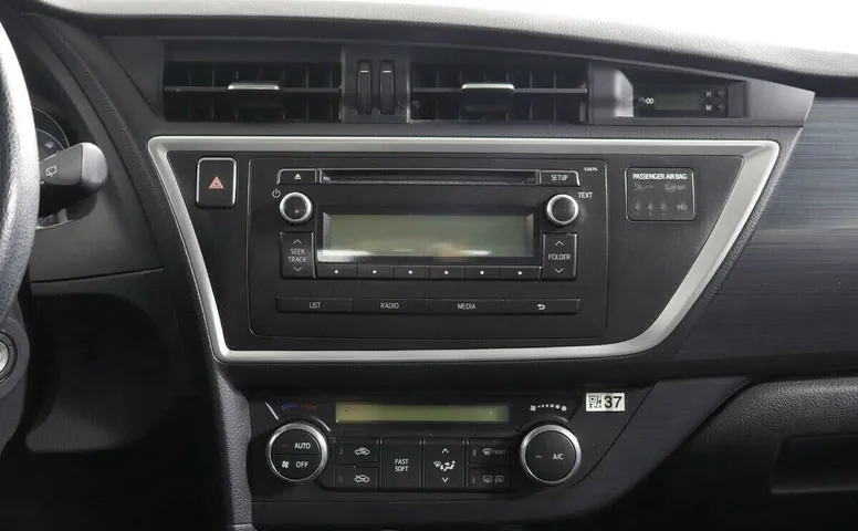 Toyota Auris II