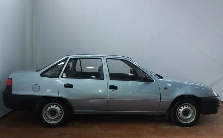 Daewoo NEXIA 1.5 MT (80 л.с.)