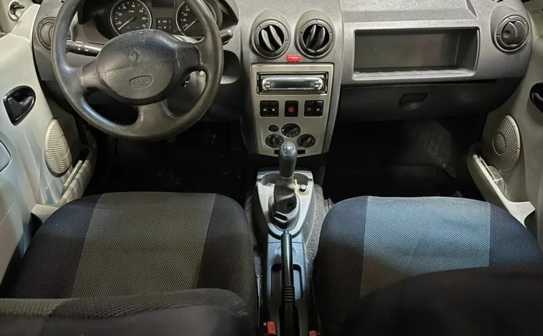 Renault LOGAN 1.4 MT (75 л.с.)
