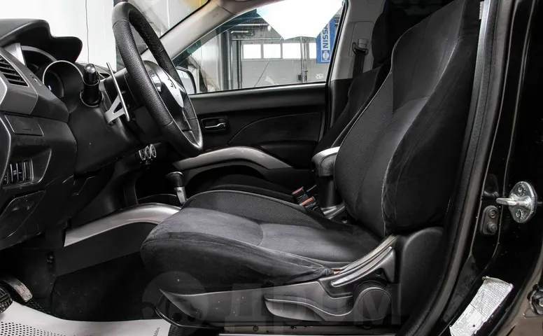 Mitsubishi Outlander, 2 поколение