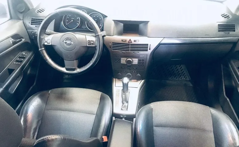 Opel Astra H