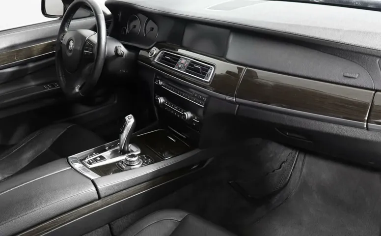 BMW 7 серия