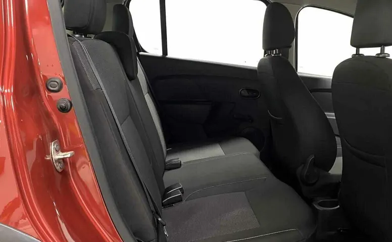 Renault sandero stepway cvt 2019 с пробегом 30 400 км
