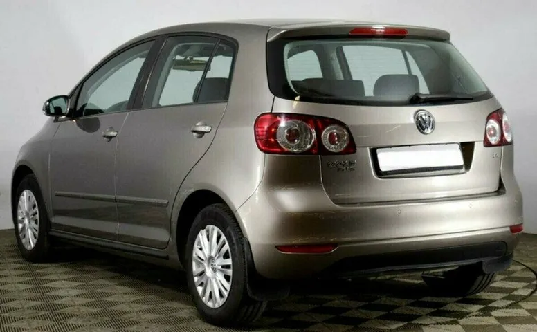 Volkswagen Golf Plus 1.6 Робот