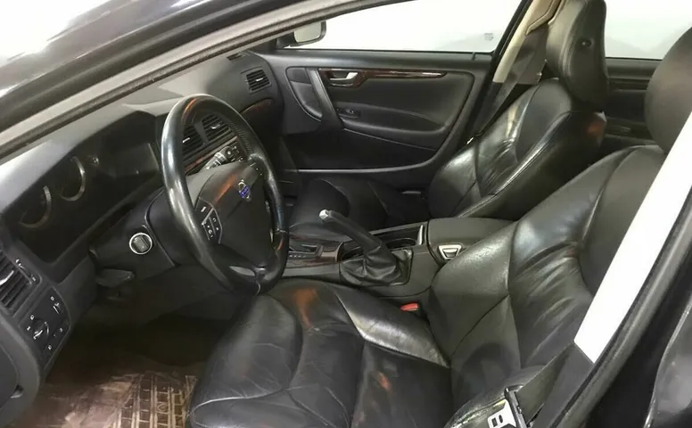Volvo S60 2.4 AT (170 л.с.)