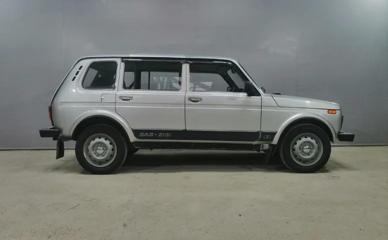 LADA (ВАЗ) 2131_4X4 1.7 MT (80 л.с.) 4WD
