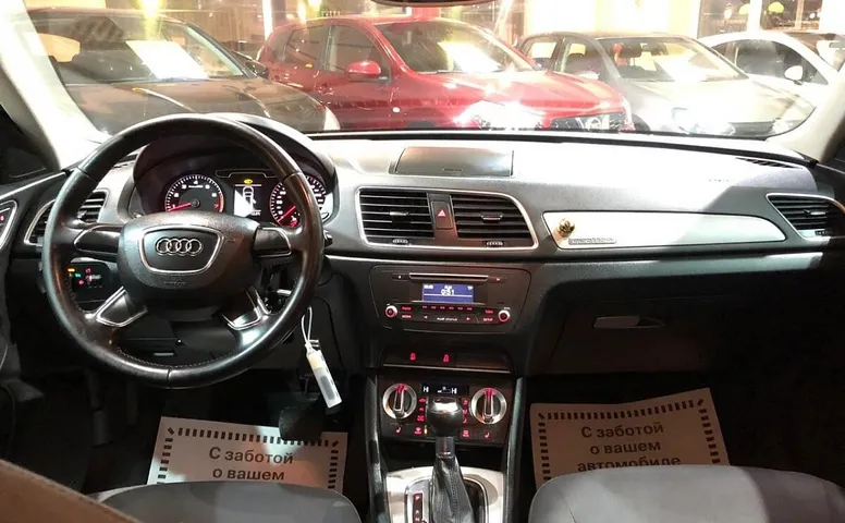 Audi Q3 I (8U)