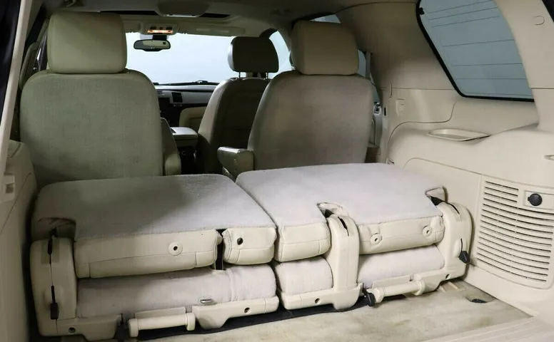 Cadillac Escalade III