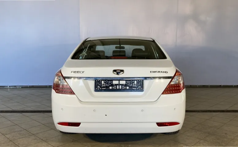 Geely EMGRAND 1.8 MT (126 л.с.)