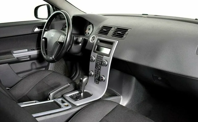 Volvo S40 2.0 Робот