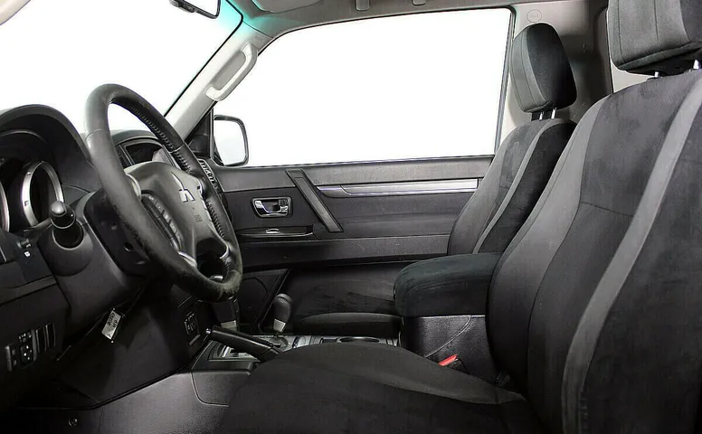 Mitsubishi Pajero IV