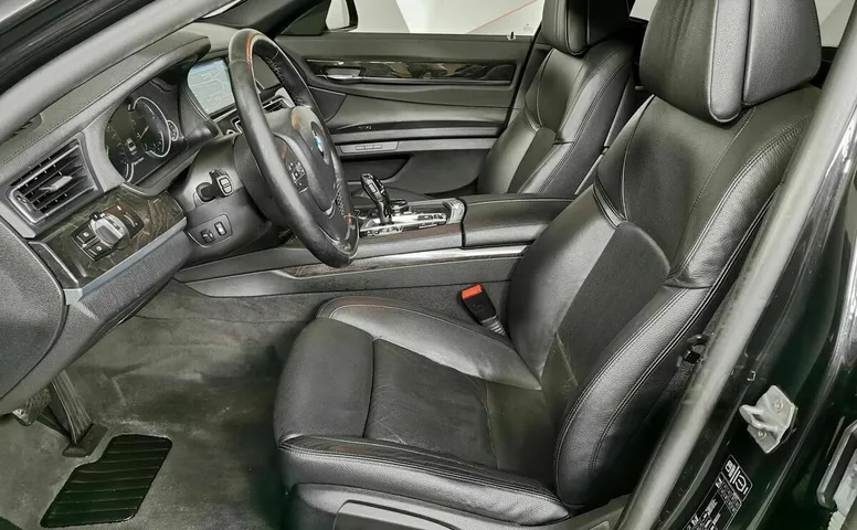 BMW 7 серия 750Li xDrive AT (450 л.с.) Черный